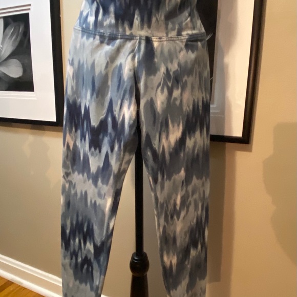 Old Navy Go Dry Balance Legging Medium Petite - Picture 1 of 5